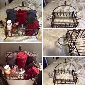 Southern Living Acanthus Centerpiece